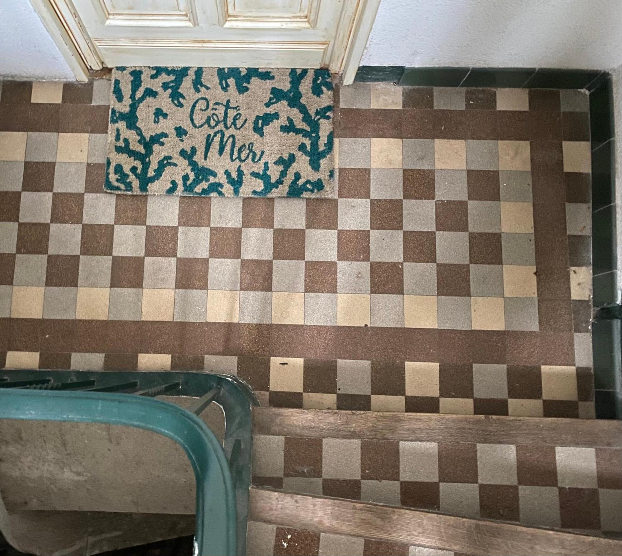 Apartment Click! Casa Lamartine Fabulous Ideal Location Walk To All!!! Cassis